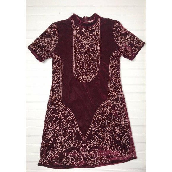 Chelsea & Violet Dresses & Skirts - CHELSEA & VIOLET Burgundy Velvet Embroidered Dress